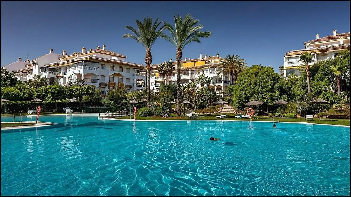 Lovely Apartment In Dama De Noche Marbella